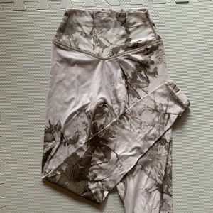 Balance Athletica OG Tie Dye Legging - Gray White - XS